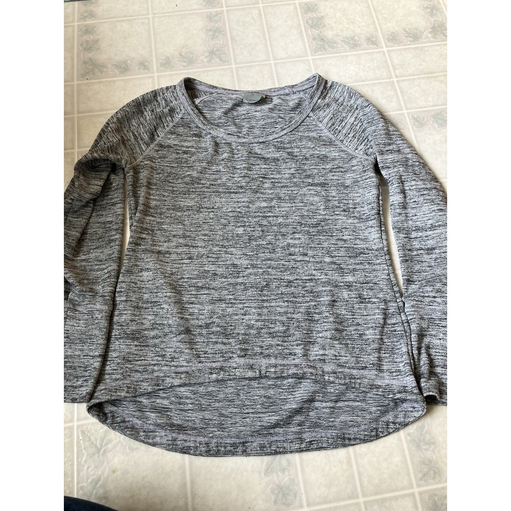 Athleta Small Heather Gray‎ No Sweatin' It Sharkbite Long Sleeve Shirt 964339